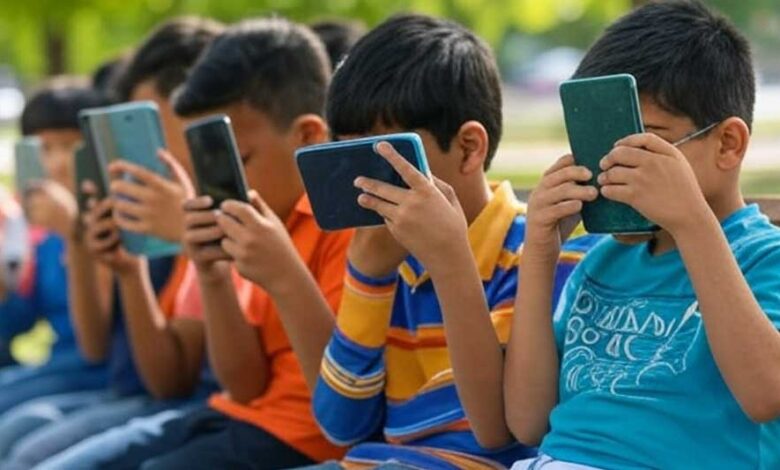मलेशिया में बड़ा फैसला: 16 साल से कम उम्र के बच्चों पर Facebook, Instagram और TikTok बैन मलेशिया-में-बड़ा-फैसला:-16-साल-से-कम-उम्र-के-बच्चों-पर-facebook,-instagram-और-tiktok-बैन