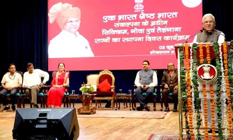 विविधता ही राष्ट्र निर्माण की सबसे बड़ी शक्ति : राज्यपाल पटेल विविधता-ही-राष्ट्र-निर्माण-की-सबसे-बड़ी-शक्ति-:-राज्यपाल-पटेल