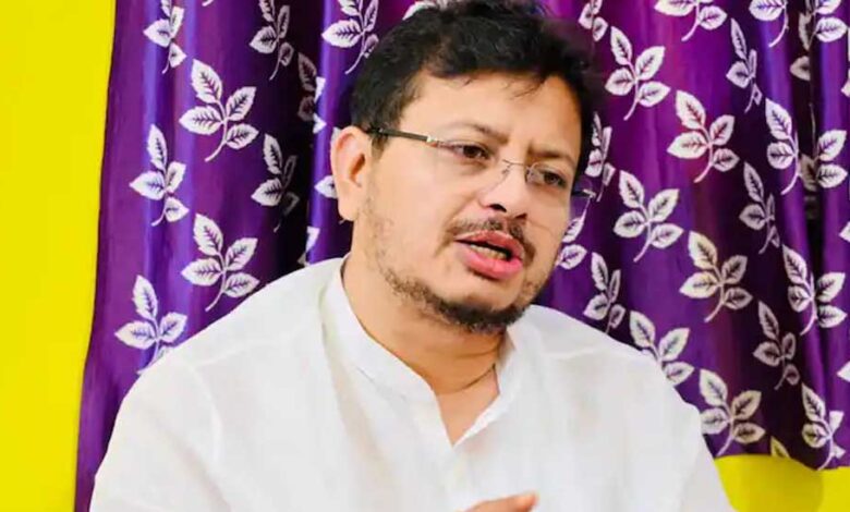 बंगाल राजनीति में बड़ा उलटफेर, 58 विधायकों ने ऋतब्रत को अपना नेता माना बंगाल-राजनीति-में-बड़ा-उलटफेर,-58-विधायकों-ने-ऋतब्रत-को-अपना-नेता-माना