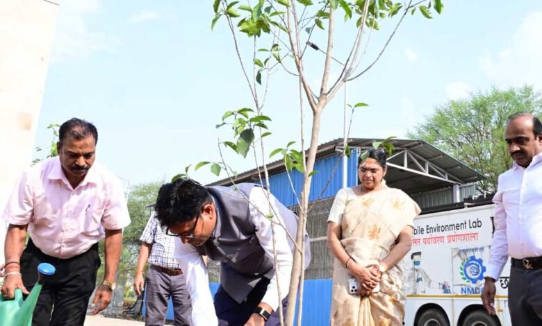 विश्व पर्यावरण दिवस पर मंत्री ओपी चौधरी ने किया मौल पौधे का रोपण विश्व-पर्यावरण-दिवस-पर-मंत्री-ओपी-चौधरी-ने-किया-मौल-पौधे-का-रोपण