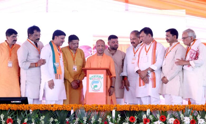 पीएम सूर्य घर योजना के अंतर्गत सोलर दीदियों को नियुक्ति पत्र एवं प्रशिक्षण प्रमाणपत्र वितरित पीएम-सूर्य-घर-योजना-के-अंतर्गत-सोलर-दीदियों-को-नियुक्ति-पत्र-एवं-प्रशिक्षण-प्रमाणपत्र-वितरित