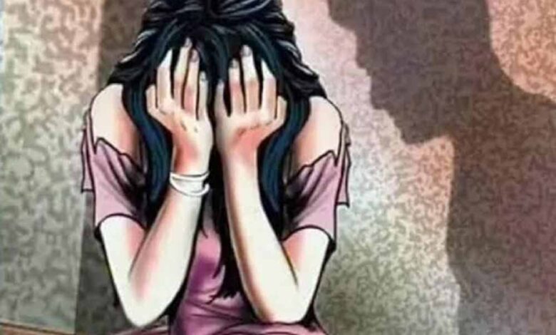 नाबालिग से गैंगरेप मामले में सख्त कार्रवाई, सिलयारी चौकी प्रभारी निलंबित नाबालिग-से-गैंगरेप-मामले-में-सख्त-कार्रवाई,-सिलयारी-चौकी-प्रभारी-निलंबित
