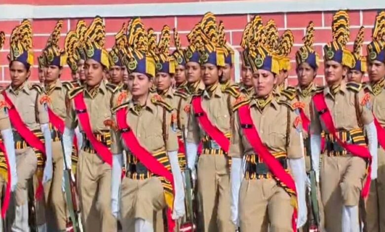 दीक्षांत परेड में महिला आरक्षकों का दमदार प्रदर्शन, DGP कैलाश मकवाना ने दी बड़ी खुशखबरी दीक्षांत-परेड-में-महिला-आरक्षकों-का-दमदार-प्रदर्शन,-dgp-कैलाश-मकवाना-ने-दी-बड़ी-खुशखबरी