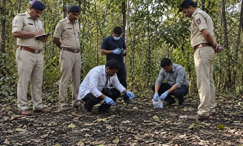 भोपाल में बुजुर्ग महिला की निर्मम हत्या, जंगल में मिला शव, लूटपाट की आशंका भोपाल-में-बुजुर्ग-महिला-की-निर्मम-हत्या,-जंगल-में-मिला-शव,-लूटपाट-की-आशंका
