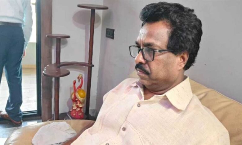 इंदौर में लोकायुक्त की बड़ी कार्रवाई, संयुक्त संचालक लक्ष्मी नारायण कंडवाल के ठिकानों पर छापा इंदौर-में-लोकायुक्त-की-बड़ी-कार्रवाई,-संयुक्त-संचालक-लक्ष्मी-नारायण-कंडवाल-के-ठिकानों-पर-छापा