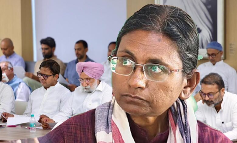 नटराजन के नामांकन रद्द होने पर सुप्रीम कोर्ट में कल सुनवाई, दिल्ली में कांग्रेस की अहम बैठक आज नटराजन-के-नामांकन-रद्द-होने-पर-सुप्रीम-कोर्ट-में-कल-सुनवाई,-दिल्ली-में-कांग्रेस-की-अहम-बैठक-आज