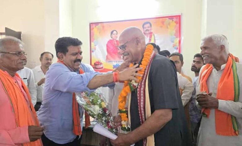 कृषक कल्याण परिषद अध्यक्ष ने की समीक्षा बैठक, खाद-बीज उपलब्धता और किसान योजनाओं की परखी प्रगति कृषक-कल्याण-परिषद-अध्यक्ष-ने-की-समीक्षा-बैठक,-खाद-बीज-उपलब्धता-और-किसान-योजनाओं-की-परखी-प्रगति