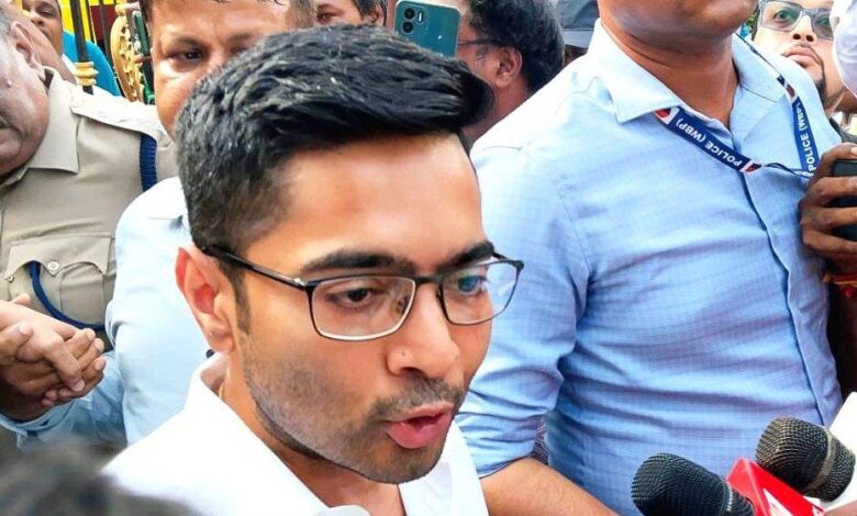 स्कूल जॉब केस में आज ED के सामने पेश होंगे अभिषेक बनर्जी, पूछताछ पर टिकीं नजरें स्कूल-जॉब-केस-में-आज-ed-के-सामने-पेश-होंगे-अभिषेक-बनर्जी,-पूछताछ-पर-टिकीं-नजरें