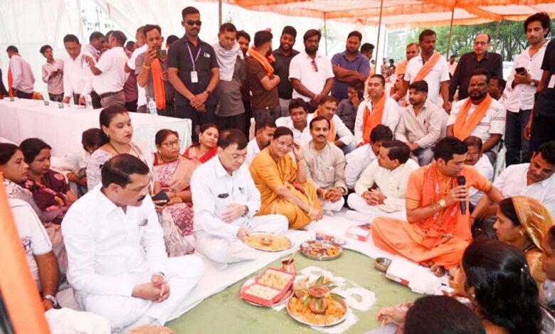 उद्योग मंत्री देवांगन ने पौने 37 करोड़ रूपए के जलप्रदाय योजना विस्तार कार्य का किया भूमिपूजन उद्योग-मंत्री-देवांगन-ने-पौने-37-करोड़-रूपए-के-जलप्रदाय-योजना-विस्तार-कार्य-का-किया-भूमिपूजन