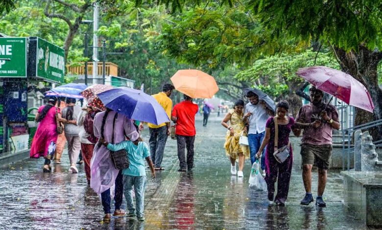 Weather Update: 17 राज्यों में भारी बारिश का अलर्ट, चक्रवाती तूफान की चेतावनी; मॉनसून ने पकड़ी रफ्तार weather-update:-17-राज्यों-में-भारी-बारिश-का-अलर्ट,-चक्रवाती-तूफान-की-चेतावनी;-मॉनसून-ने-पकड़ी-रफ्तार