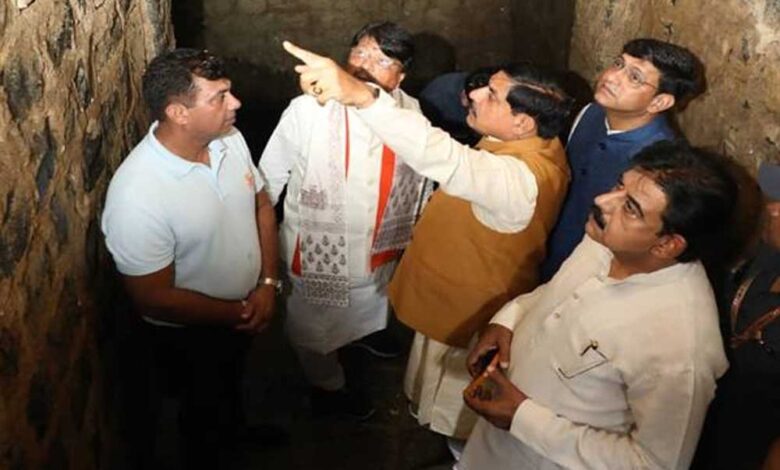 ऐतिहासिक धरोहरों और जल संरचनाओं का संरक्षण सरकार की प्राथमिकता : मुख्यमंत्री डॉ. यादव ऐतिहासिक-धरोहरों-और-जल-संरचनाओं-का-संरक्षण-सरकार-की-प्राथमिकता-:-मुख्यमंत्री-डॉ.-यादव