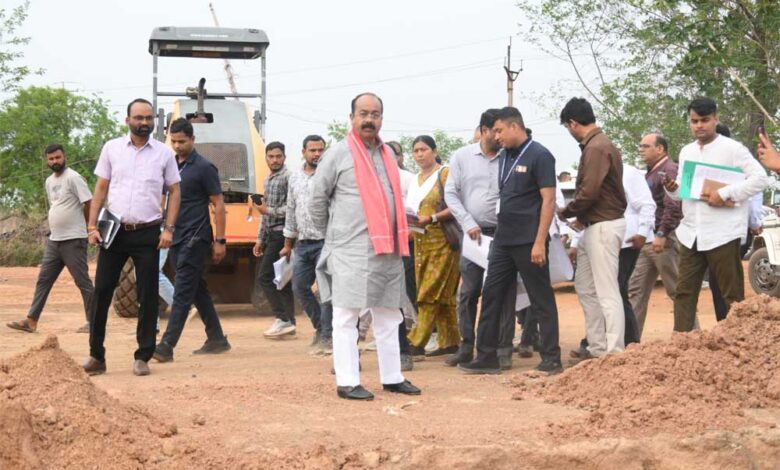 उप मुख्यमंत्री अरुण साव ने इंटिग्रेटेड स्पोर्ट्स स्टेडियम का किया स्थल निरीक्षण, कुछ दिनों पहले शुरू हुआ है काम उप-मुख्यमंत्री-अरुण-साव-ने-इंटिग्रेटेड-स्पोर्ट्स-स्टेडियम-का-किया-स्थल-निरीक्षण,-कुछ-दिनों-पहले-शुरू-हुआ-है-काम