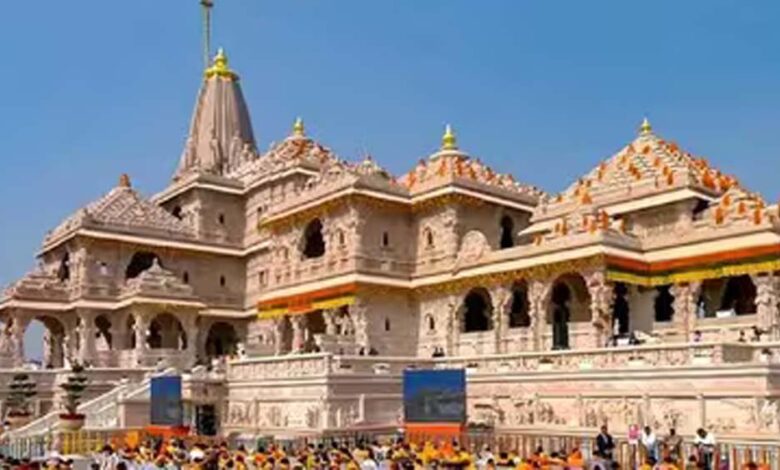 अयोध्या राम मंदिर चढ़ावा चोरी मामला: SIT जांच तेज, कई कर्मचारियों और बैंक कर्मियों पर कार्रवाई की तैयारी अयोध्या-राम-मंदिर-चढ़ावा-चोरी-मामला:-sit-जांच-तेज,-कई-कर्मचारियों-और-बैंक-कर्मियों-पर-कार्रवाई-की-तैयारी